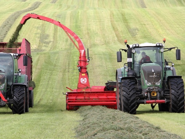Tracteurs et machines agricoles